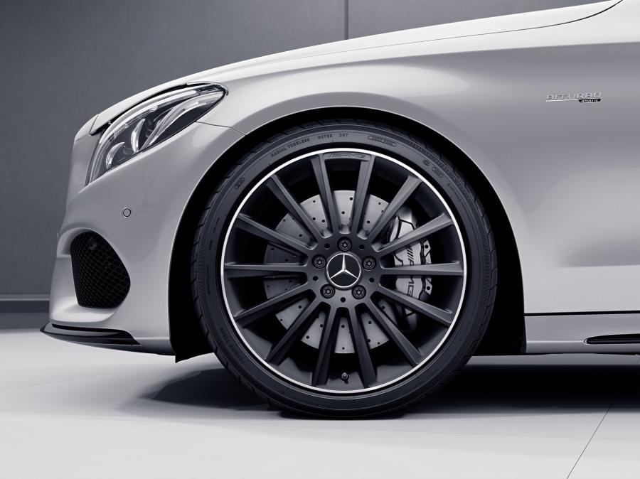 Детали экстерьера Mercedes-AMG C43 4Matic Coupe Night Edition 2017 года  (фото 3 из 4)